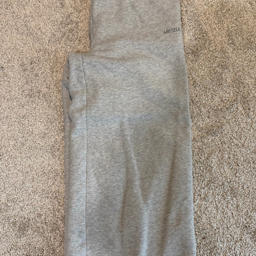 Aritzia womens Light Gray Sweatpants